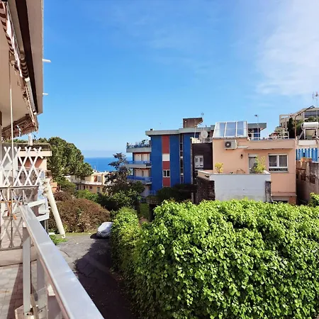 Casa Egle By Quokka 360 - With Garden & Parking Above سانريمو