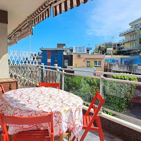 شقة Casa Egle By Quokka 360 - With Garden & Parking Above سانريمو